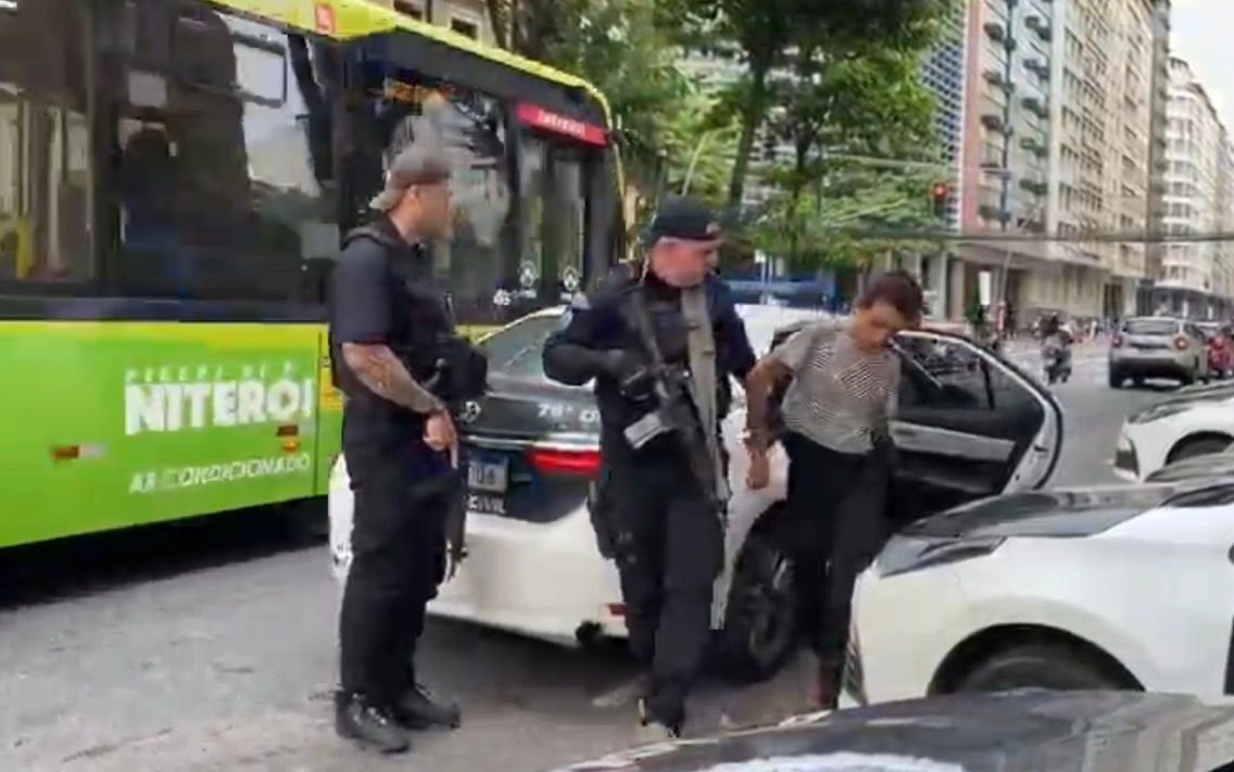 Mulher condenada por latrocínio em São Gonçalo é presa no Centro de Niterói